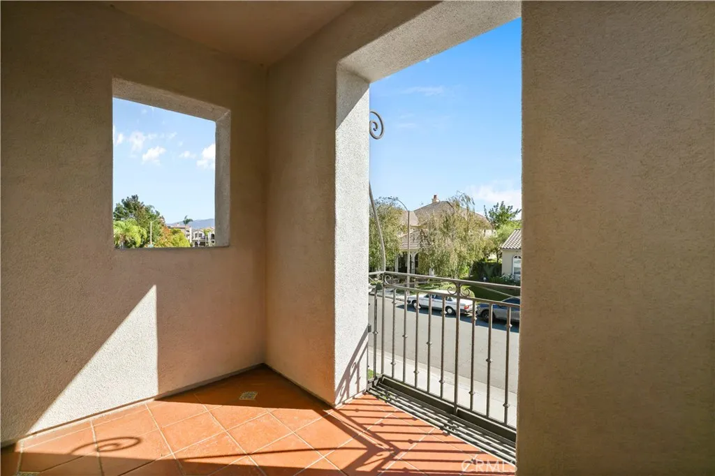 26161 26161 Quartz Mesa, Valencia, California 91381 home-pic-26